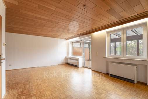 Wohn- und Esszimmer Wohn- und Esszimmer - Reihenendhaus in 50259 Pulheim mit 91m² kaufen