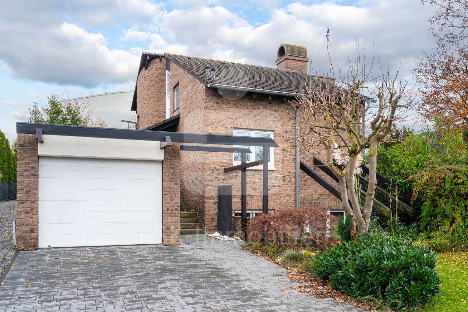 Außenansicht  - Einfamilienhaus in 50374 Erftstadt mit 139m² kaufen