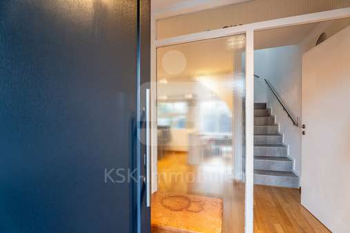 Eingangsbereich Erdgeschoss - Reihenmittelhaus in 53340 Meckenheim mit 100m² kaufen