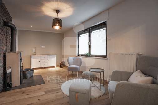 Wohnzimmer - Einfamilienhaus in 53894 Mechernich mit 138m² kaufen