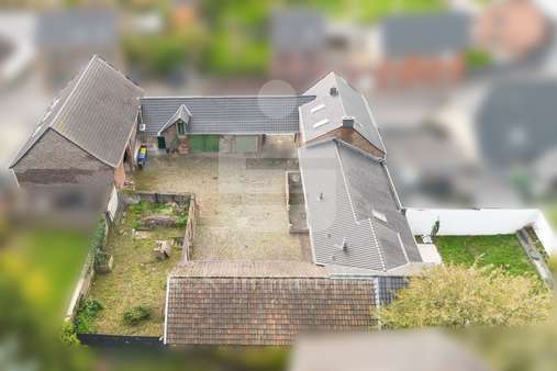 Drohnenaufnahme Drohnenaufnahme - Haus in 50170 Kerpen mit 349m² kaufen