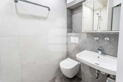 Badezimmer  - Appartement in 50969 Köln / Zollstock mit 19m² kaufen