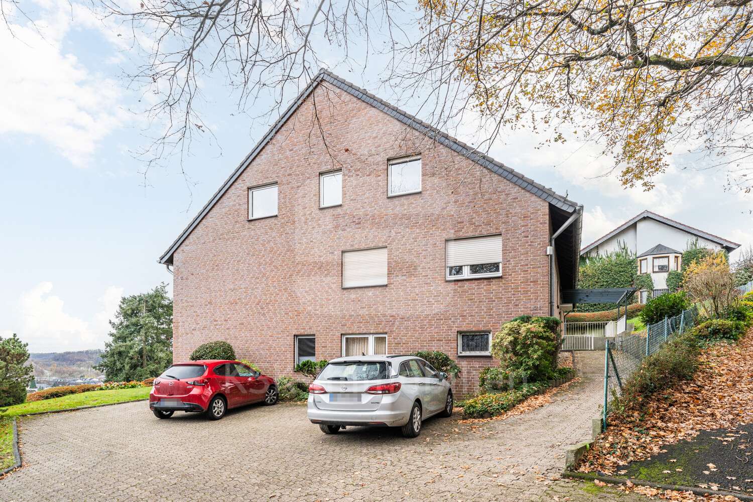 Außenaufnahme  - Dachgeschosswohnung in 51491 Overath mit 63m² kaufen