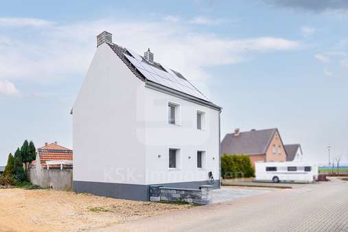 Außenansicht - Einfamilienhaus in 50189 Elsdorf mit 141m² kaufen