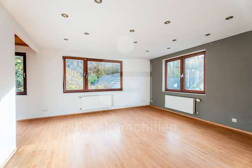 Wohnzimmer - Einfamilienhaus in 53797 Lohmar Emmersbach mit 122m² kaufen