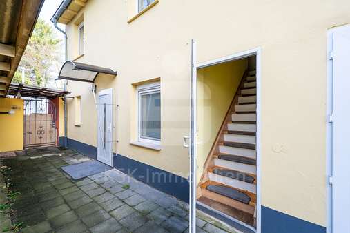 Außenansicht Anbau Außenansicht Anbau - Mehrfamilienhaus in 51149 Köln / Ensen mit 287m² als Kapitalanlage kaufen