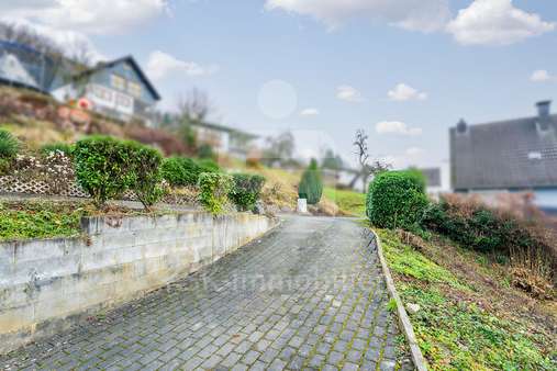 Straßenansicht - Grundstück in 51766 Engelskirchen mit 625m² kaufen