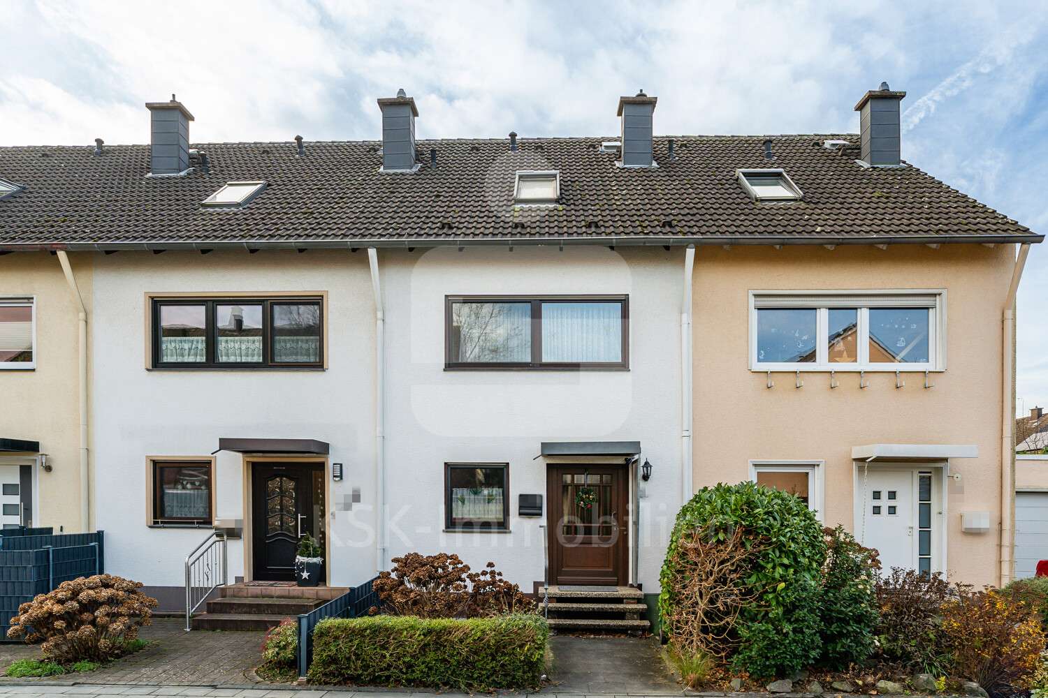 Vorderansicht - Reihenmittelhaus in 53859 Niederkassel / Rheidt mit 112m² kaufen