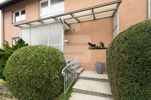 Eingang - Zweifamilienhaus in 50181 Bedburg mit 182m² kaufen