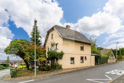 Aussenansicht - Einfamilienhaus in 53639 Königswinter mit 146m² kaufen