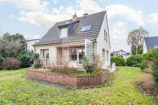 Rückansicht Rückansicht - Einfamilienhaus in 51109 Köln / Brück mit 100m² kaufen