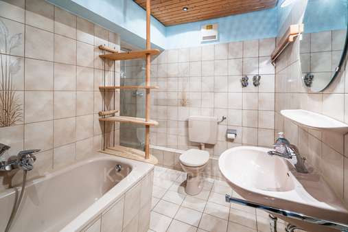 Badezimmer  - Etagenwohnung in 50321 Brühl mit 52m² kaufen