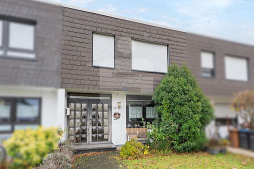 Außenansicht - Reihenmittelhaus in 50226 Frechen mit 105m² kaufen