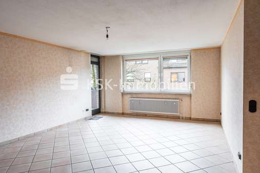 109329 Wohnzimmer  - Etagenwohnung in 50226 Frechen mit 100m² kaufen