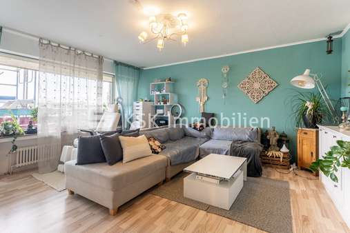 110027 Wohnzimmer - Etagenwohnung in 53757 Sankt Augustin mit 66m² günstig kaufen