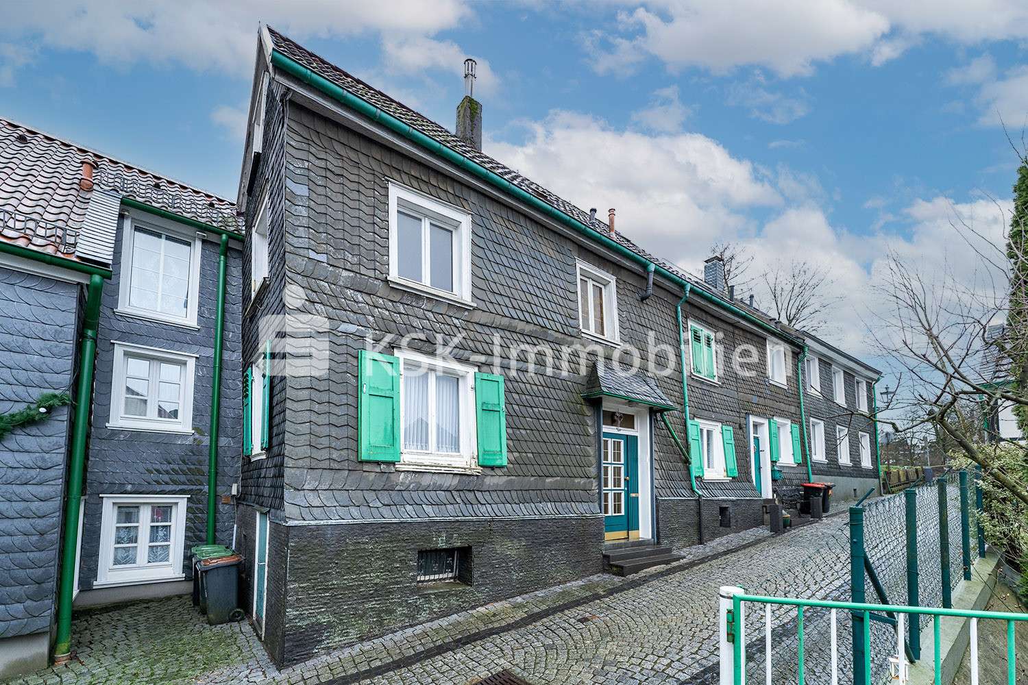 102637 Vorderansicht - Zweifamilienhaus in 42897 Remscheid mit 168m² günstig kaufen
