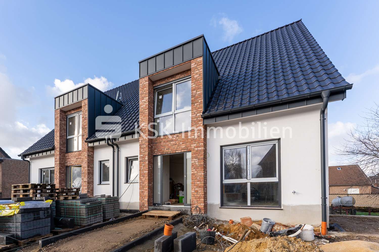 112778 Außenansicht - Doppelhaushälfte in 41517 Grevenbroich mit 213m² günstig kaufen