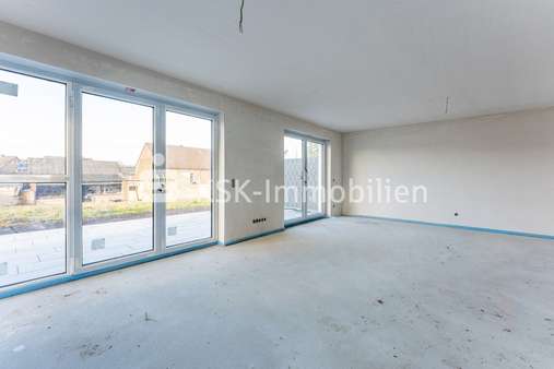 112779 Wohn- und Esszimmer - Doppelhaushälfte in 41517 Grevenbroich mit 213m² günstig kaufen