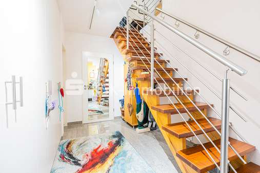 112836 Flur Erdgeschoss - Maisonette-Wohnung in 50321 Brühl mit 120m² günstig kaufen