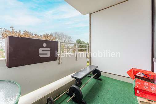 111162 Balkon - Etagenwohnung in 50858 Köln mit 82m² günstig kaufen