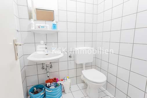 111162 Gäste WC - Etagenwohnung in 50858 Köln mit 82m² günstig kaufen