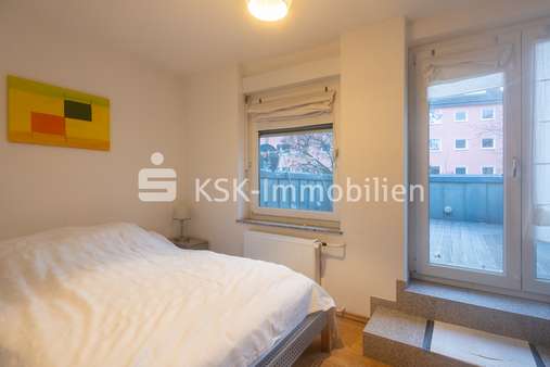 95148 Schlafzimmer Obergeschoss - Mehrfamilienhaus in 50668 Köln mit 152m² als Kapitalanlage günstig kaufen