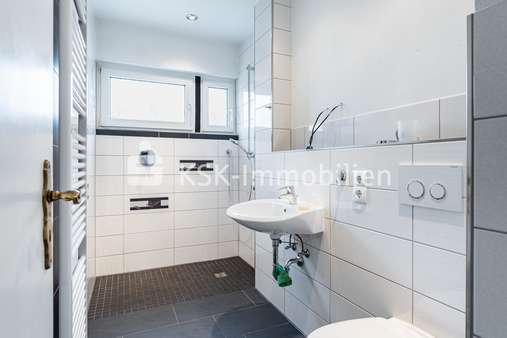 103254  Badezimmer - Erdgeschosswohnung in 53721 Siegburg mit 73m² günstig kaufen