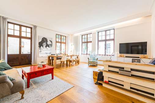 113560 Wohn- Esszimmer  - Etagenwohnung in 50668 Köln / Altstadt-Nord mit 82m² günstig kaufen