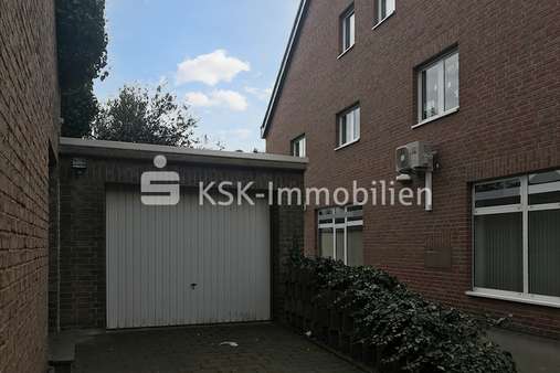 109330 Garage - Doppelhaushälfte in 50129 Bergheim mit 113m² günstig kaufen