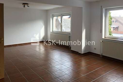 109330 Wohnzimmer - Doppelhaushälfte in 50129 Bergheim mit 113m² kaufen