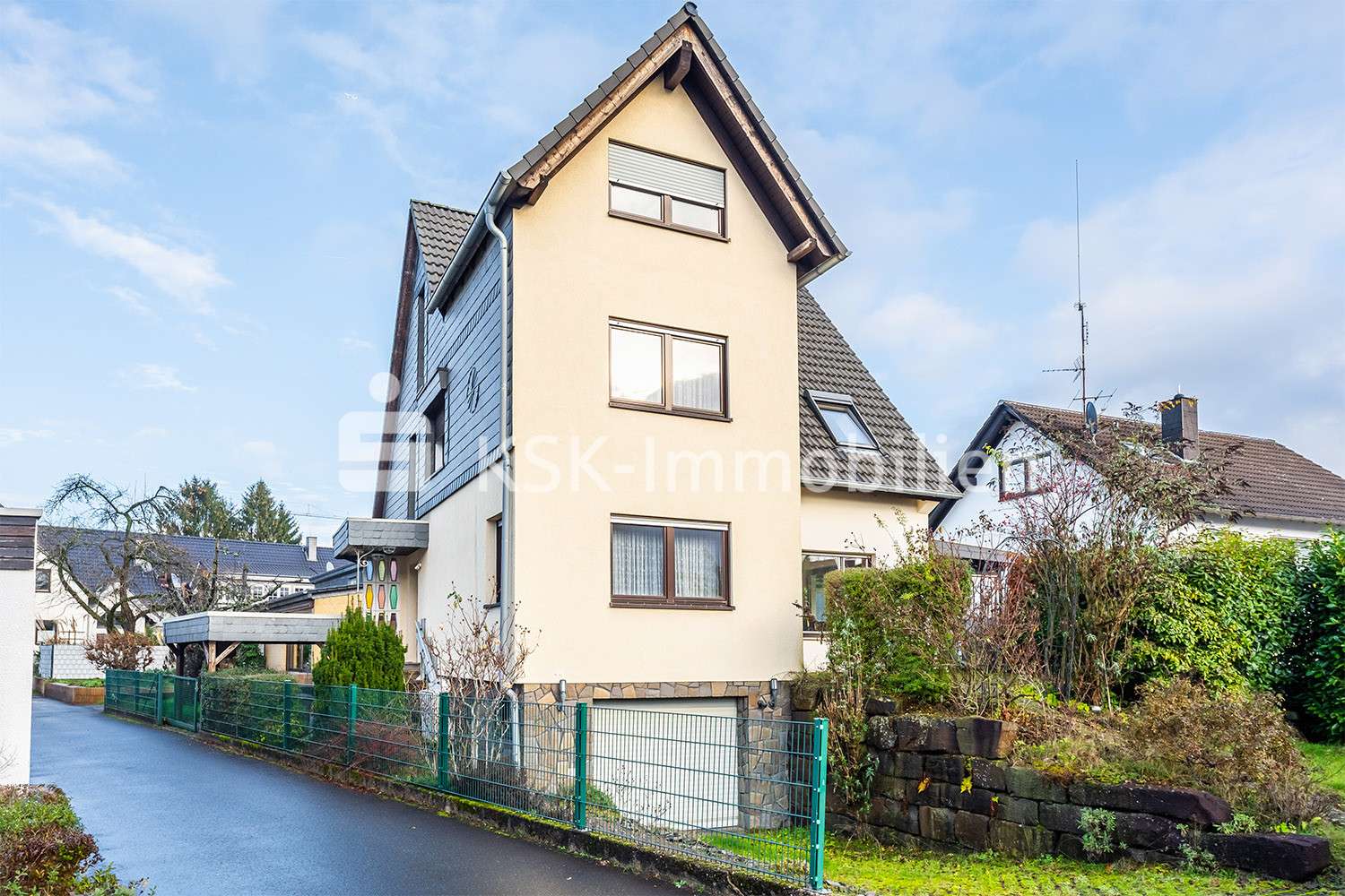 107976 Außenansicht - Einfamilienhaus in 51503 Rösrath mit 176m² kaufen