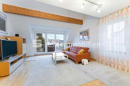 111621 Wohnzimmer Obergeschoss - Maisonette-Wohnung in 40764 Langenfeld (Rheinland) mit 100m² günstig kaufen