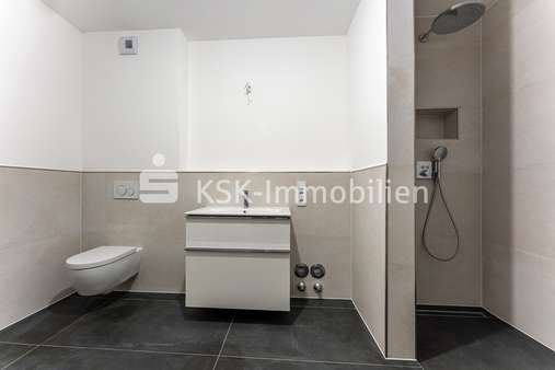 Duschbad - Etagenwohnung in 50226 Frechen mit 100m² kaufen