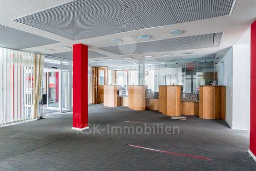 Büroflächen Erdgeschoss  - Bürofläche in 51399 Burscheid mit 0m² mieten