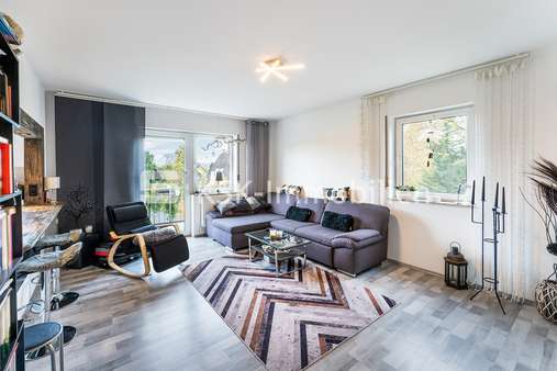 109536 Wohnzimmer - Etagenwohnung in 53783 Eitorf mit 69m² günstig kaufen