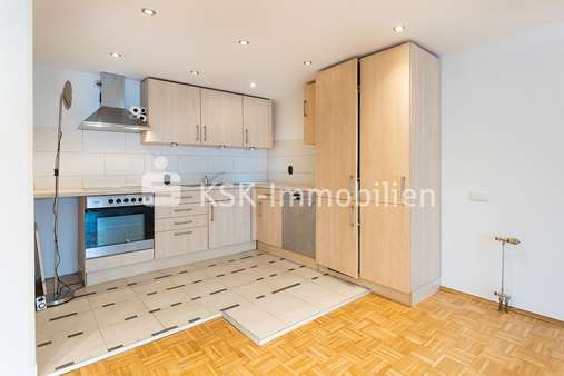 112066 Küche - Etagenwohnung in 51503 Rösrath mit 80m² günstig kaufen