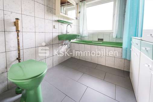 111270 Badezimmer - Etagenwohnung in 42799 Leichlingen (Rheinland) mit 76m² kaufen