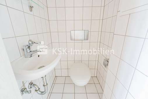 114826 Gäste WC Obergeschoss  - Maisonette-Wohnung in 51503 Rösrath / Stümpen mit 48m² günstig kaufen
