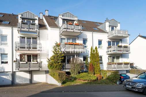 115198 Rückansicht links - Etagenwohnung in 51399 Burscheid mit 81m² günstig kaufen