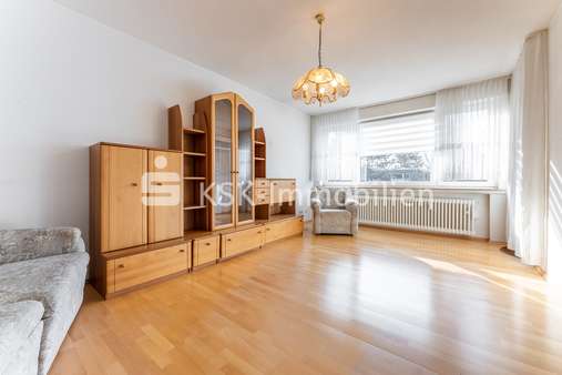 113346 Wohnzimmer - Etagenwohnung in 50374 Erftstadt / Liblar mit 51m² günstig kaufen