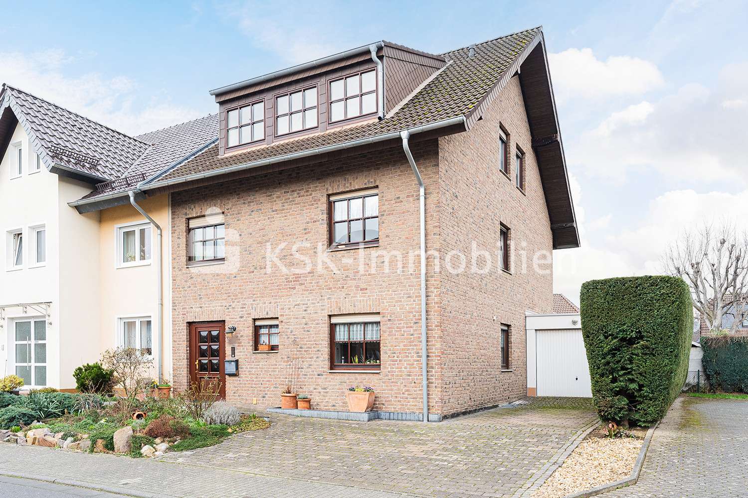 115848 Außenanischt - Doppelhaushälfte in 50126 Bergheim mit 171m² günstig kaufen