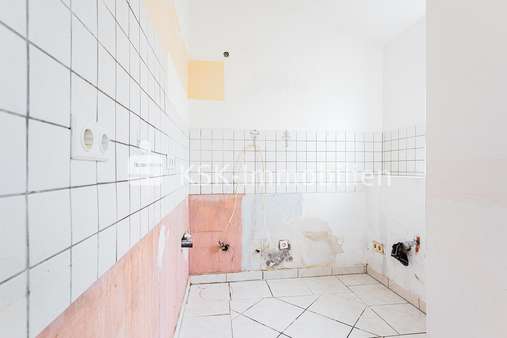 115238 Küche - Dachgeschosswohnung in 50127 Bergheim mit 70m² günstig kaufen