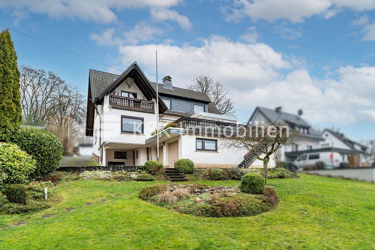 113869  Rückansicht - Einfamilienhaus in 51580 Reichshof mit 200m² günstig kaufen