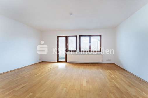 115518 Wohnzimmer - Etagenwohnung in 51429 Bergisch Gladbach mit 109m² günstig kaufen