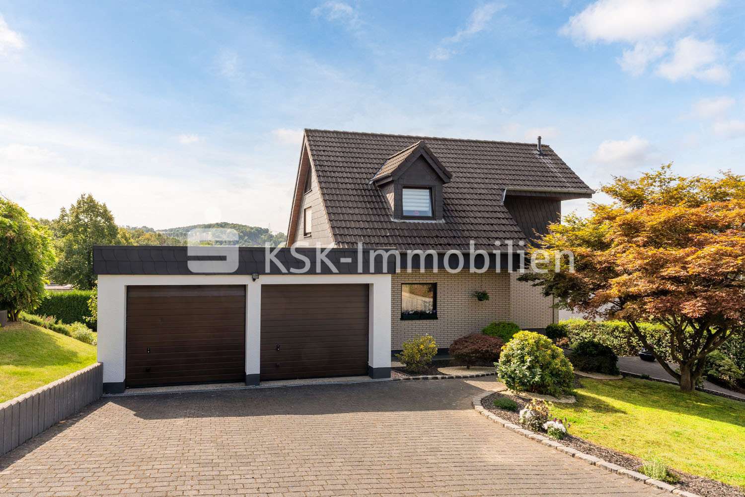 100912 Vorderansicht - Einfamilienhaus in 51674 Wiehl / Bielstein mit 179m² günstig kaufen