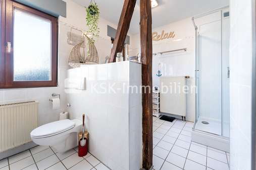 114795 Badezimmer Obergeschoss - Zweifamilienhaus in 42799 Leichlingen (Rheinland) mit 158m² günstig kaufen