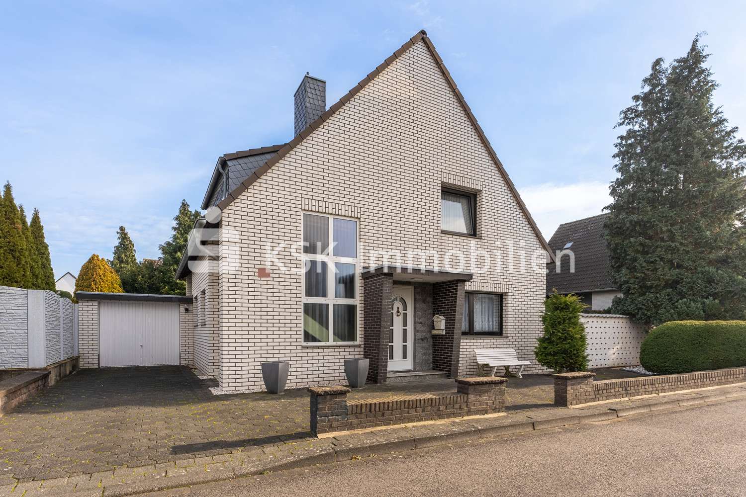 114950 Vorderansicht - Einfamilienhaus in 50374 Erftstadt / Kierdorf mit 141m² günstig kaufen