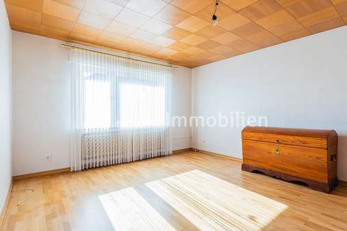 115890 Wohnzimmer - Einfamilienhaus in 50129 Bergheim mit 110m² günstig kaufen