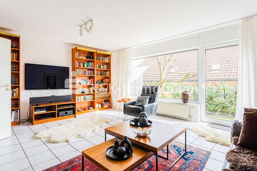80996 Erdgeschoss Wohnzimmer - Doppelhaushälfte in 50129 Bergheim mit 128m² günstig kaufen