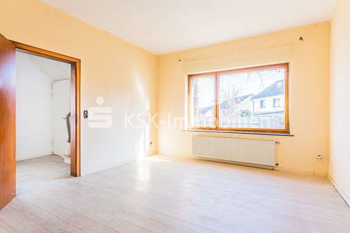 113950  Wohnzimmer Erdgeschoss - Doppelhaushälfte in 50321 Brühl mit 91m² günstig kaufen
